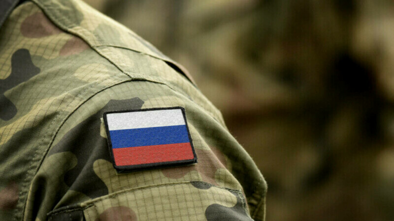 Zece ani de închisoare pentru dezertorii armatei ruse. Vladimir Putin a promulgat legea