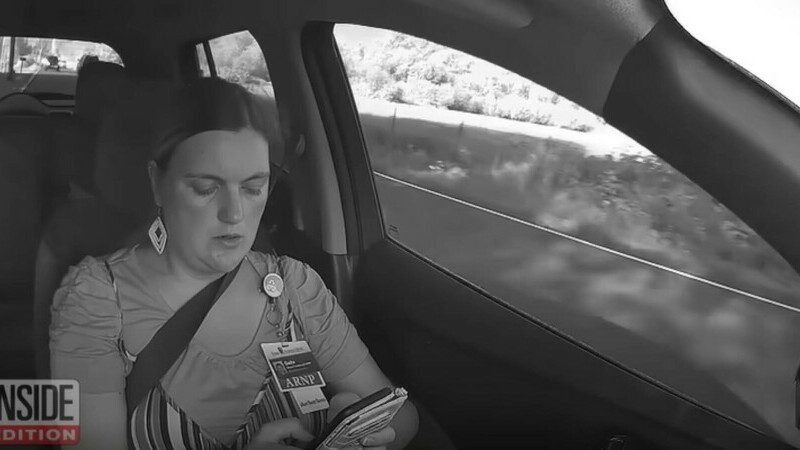 O femeie a făcut accident în timp ce scria mesaje pe telefon, în SUA. „Mi s-a părut foarte ciudat”
