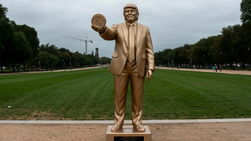 statuie trump