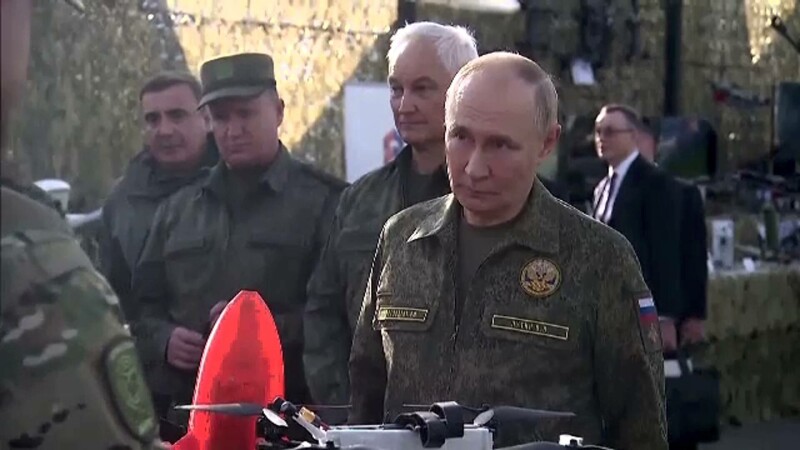 vladimir putin pe front