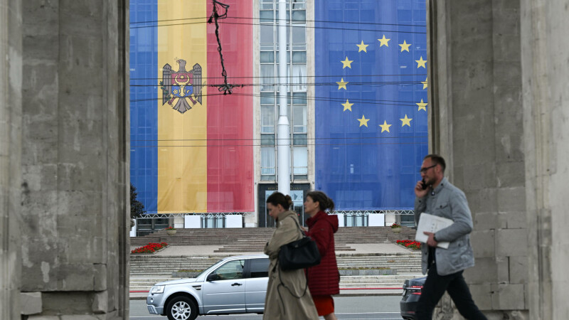 republica moldova, oameni pe strada