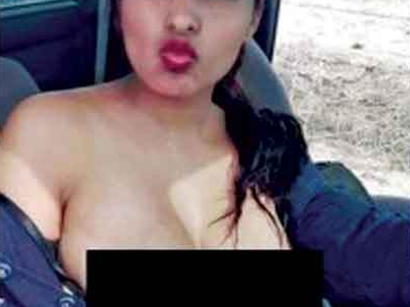 S-a pozat topless in misiune si a fost imediat data afara: patania unei politiste din Mexic