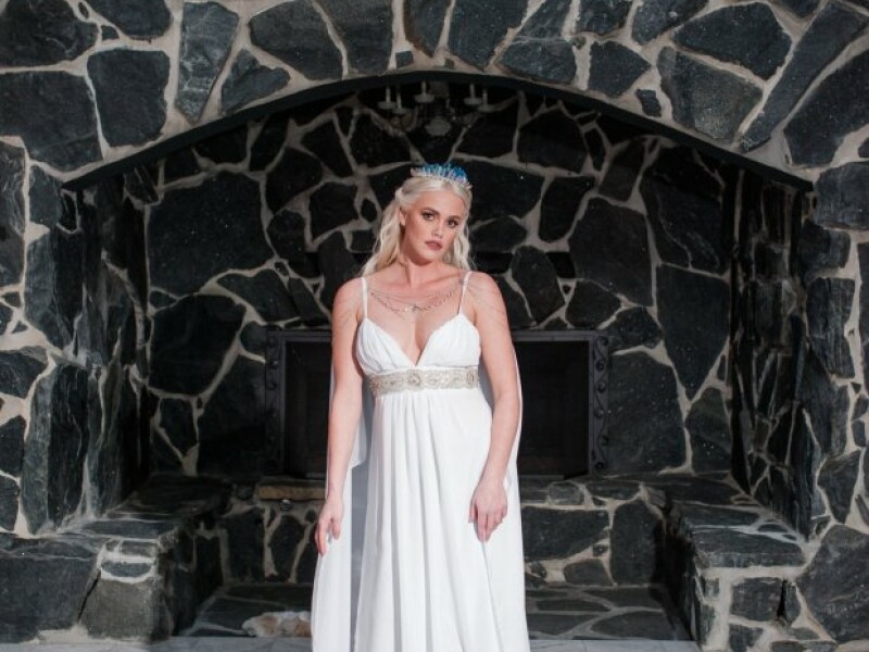 Si-au facut nunta ca in Game of Thrones! Cum a aratat rochia miresei