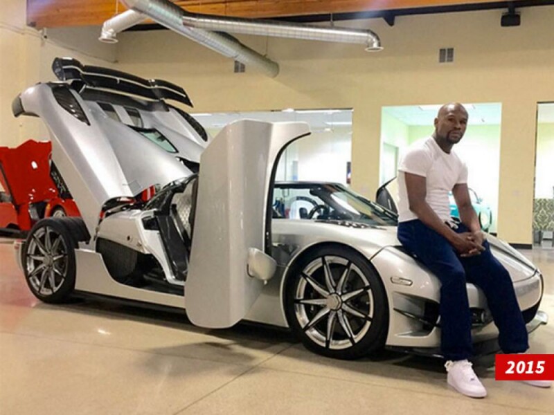 N-a ramas fara bani, dar nu prea mai are loc in garaj :) Mayweather si-a pus la vanzare doi dintre bolizi. Cati bani cere