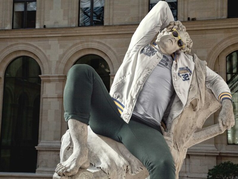 Statuie hipster