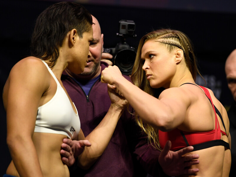 Meciul anului in MMA-ul feminin: Ronda Rousey si Amanda Nunes au facut spectacol la cantar. Ronda, intr-o superforma