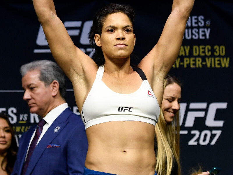 Meciul anului in MMA-ul feminin: Ronda Rousey si Amanda Nunes au facut spectacol la cantar. Ronda, intr-o superforma