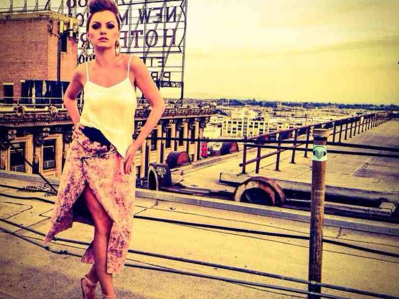 Alexandra Stan, nud, Facebook