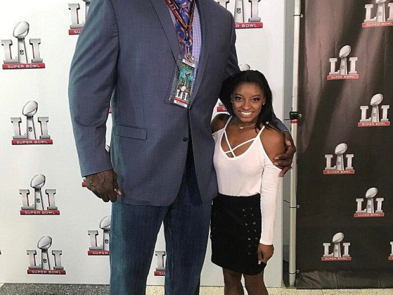 Shaquille O'Neal si Simone Biles in aceeasi fotografie. Una dintre pozele inceputului de an :)