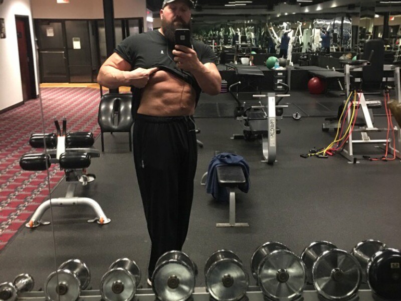 Big Show nu glumeste! Gigantul si-a inlocuit burta uriasa cu un SIX PACK! Imaginea pe care nu credea nimeni ca o sa o vada