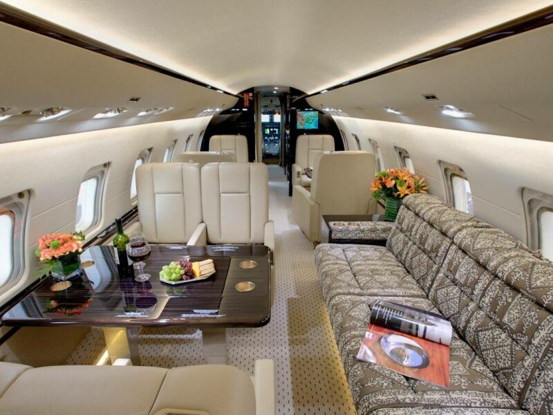 Bombardier Challenger 850