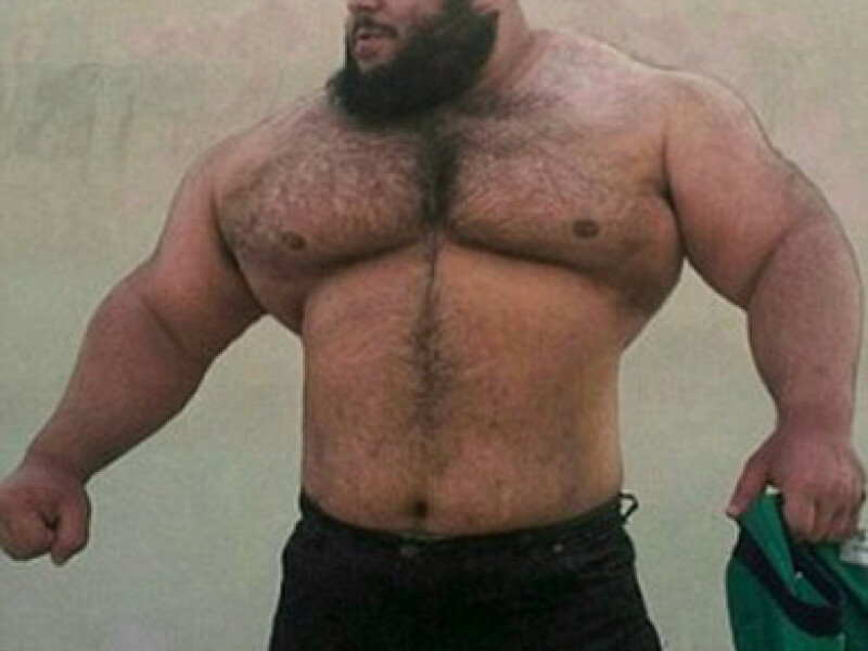Incredibilul Hulk exista cu adevarat. Un iranian de 150 de kilograme socheaza cu fizicul sau