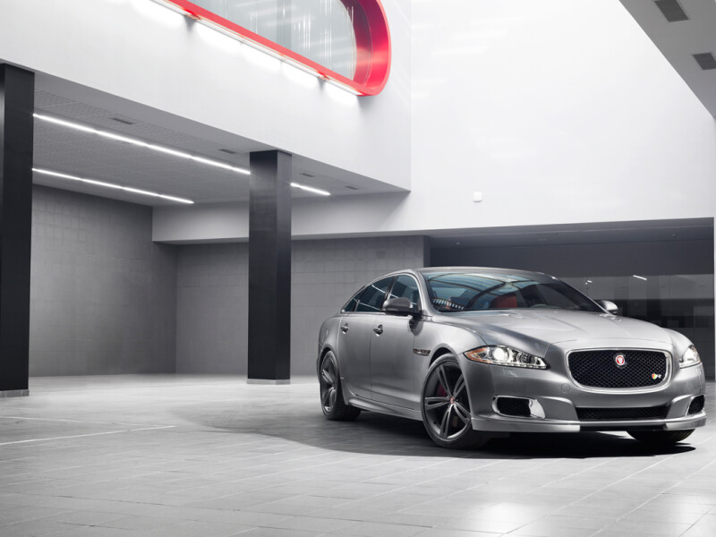 Jaguar XJR