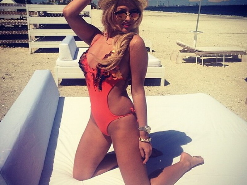 Dela Matache, Instagram