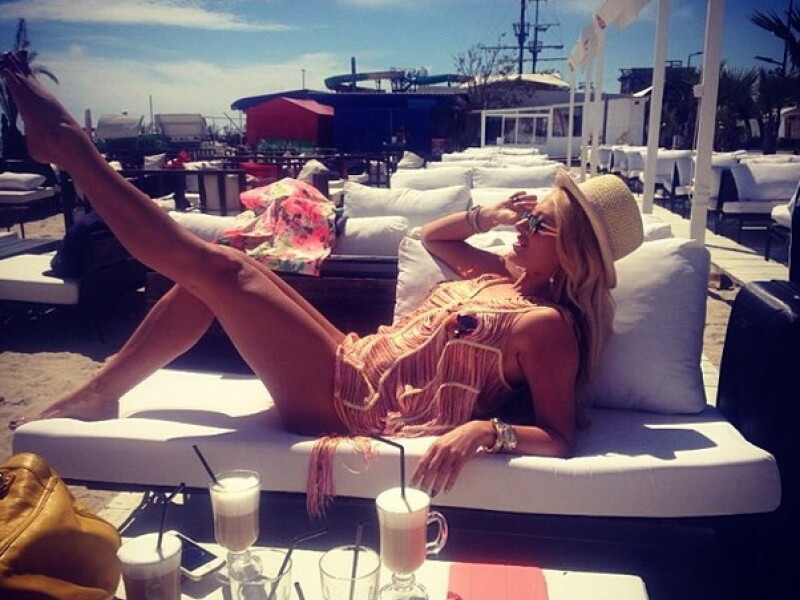 Dela Matache, Instagram