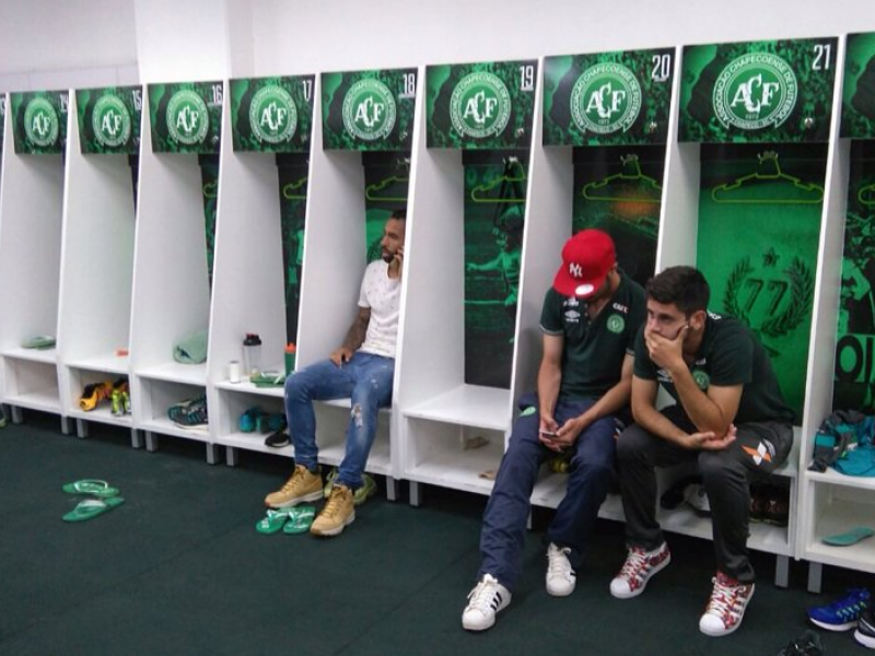 S-a nascut a doua oara chiar de ziua lui. Portarul echipei braziliene Chapecoense nu se afla in avionul prabusit pentru ca fusese invoit