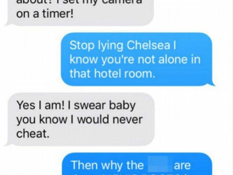 I-a trimis sotului o poza din camera de hotel, dar a uitat un detaliu important