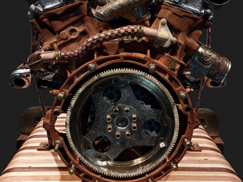 Replica motor V12