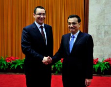 Victor Ponta si premierul Chinei, Li Keqiang
