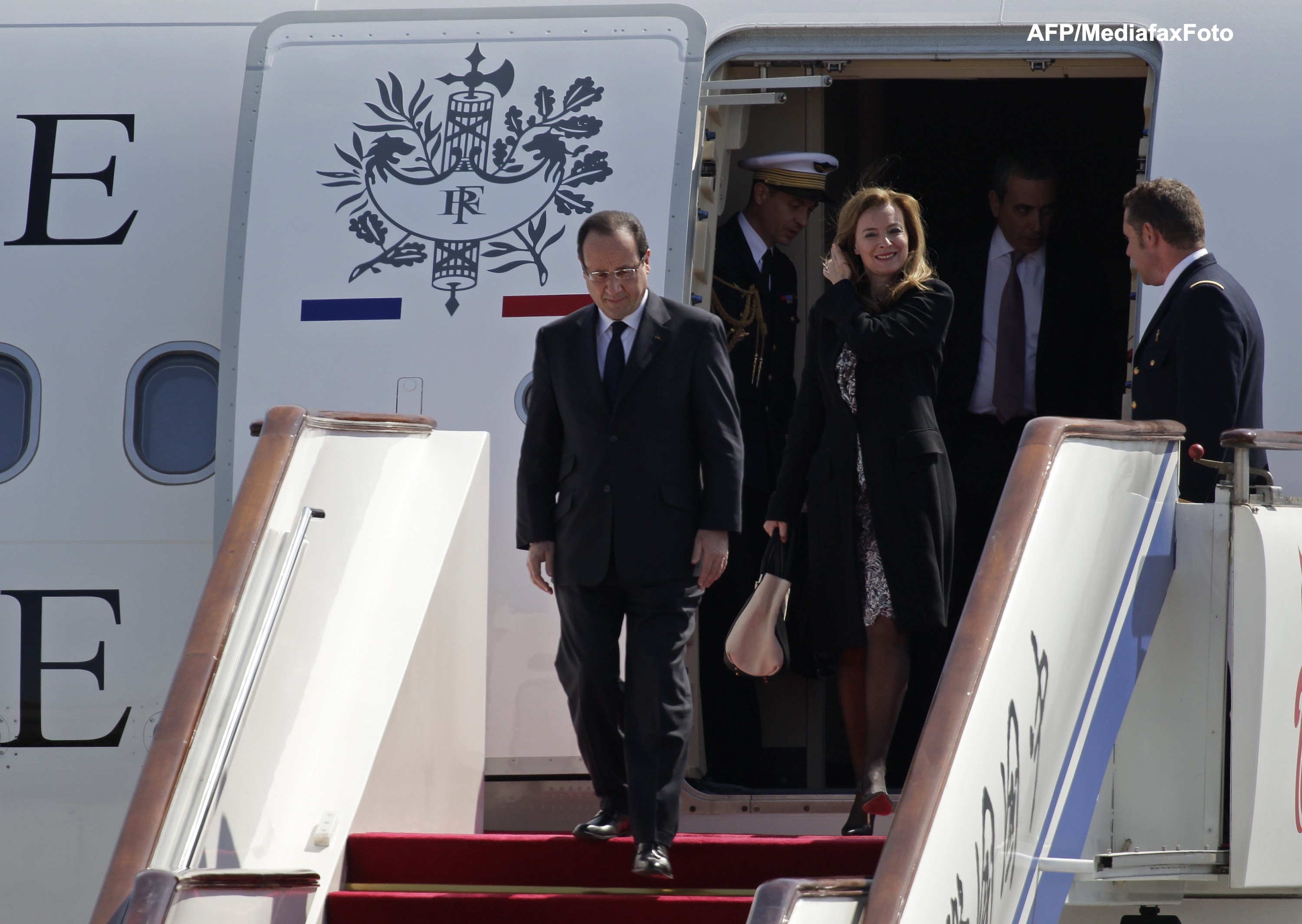 Francois Hollande este primul sef de stat occidental primit de presedintele Chinei, Xi Jinping