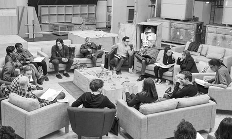 Distributia filmului Star Wars VII anuntata in sfarsit in mod oficial. Cine sunt actorii noi si ce vedete revin in franciza