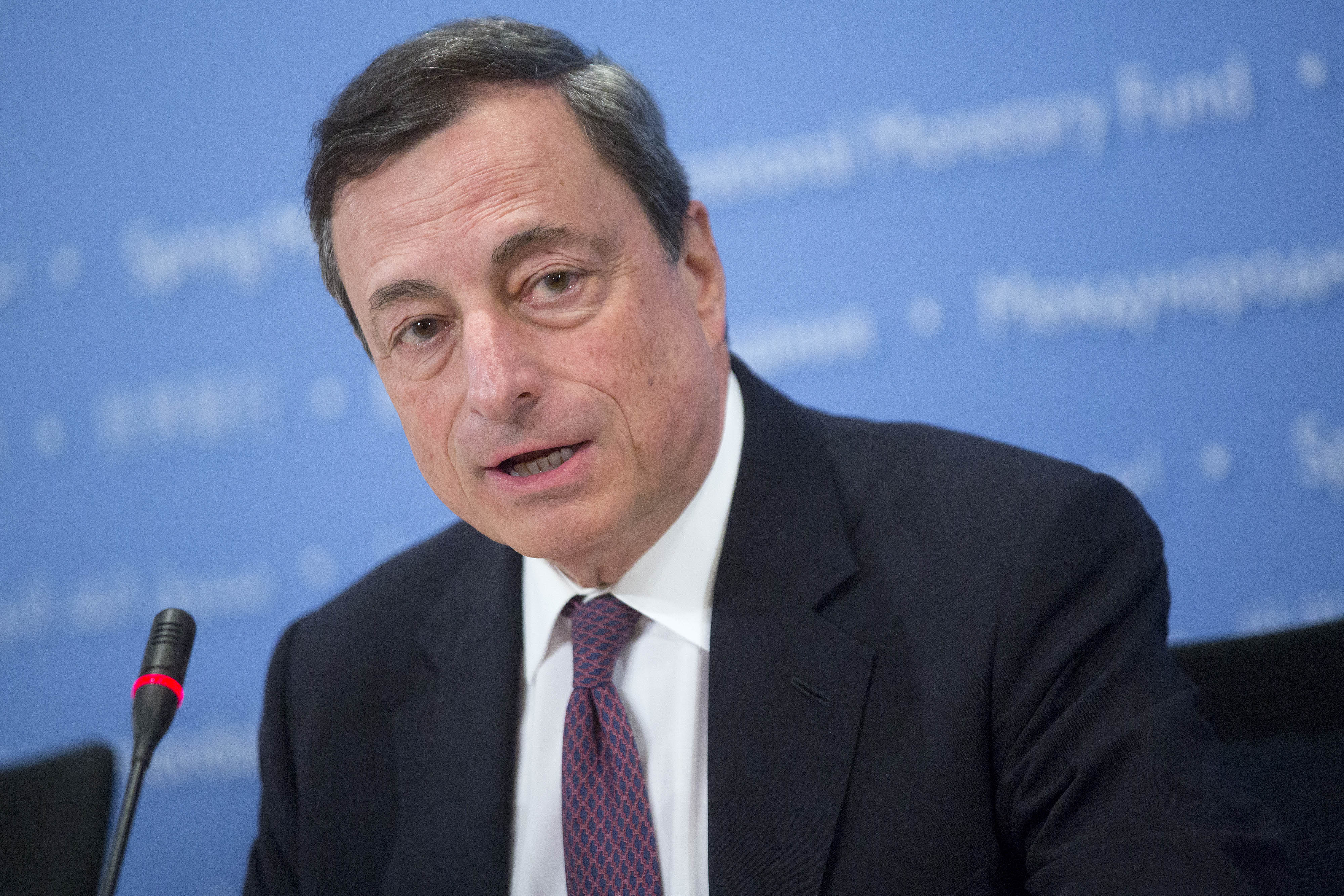 Presedintele BCE exclude iesirea Greciei din zona euro: Introducerea monedei unice europene este ireversibila