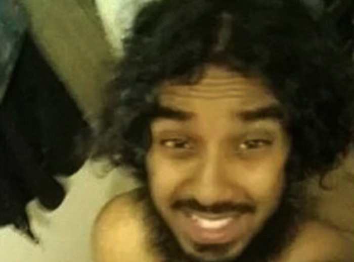 Jihadistul care a reusit sa le infurie pe adeptele ISIS. Ce fotografii le trimite ca sa le convinga sa lupte pentru Islam