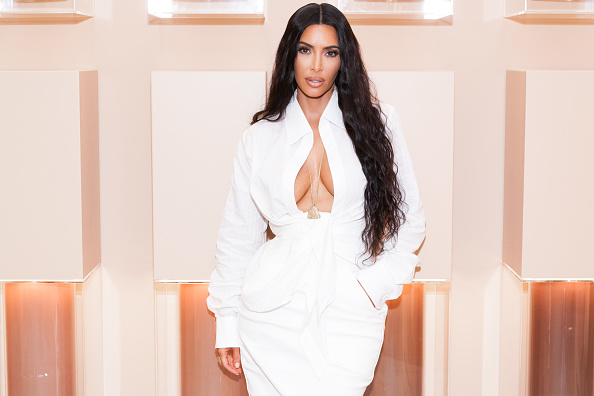 Kim Kardashian și-a uimit din nou fanii, cu formele ei. Ce poze a postat pe internet