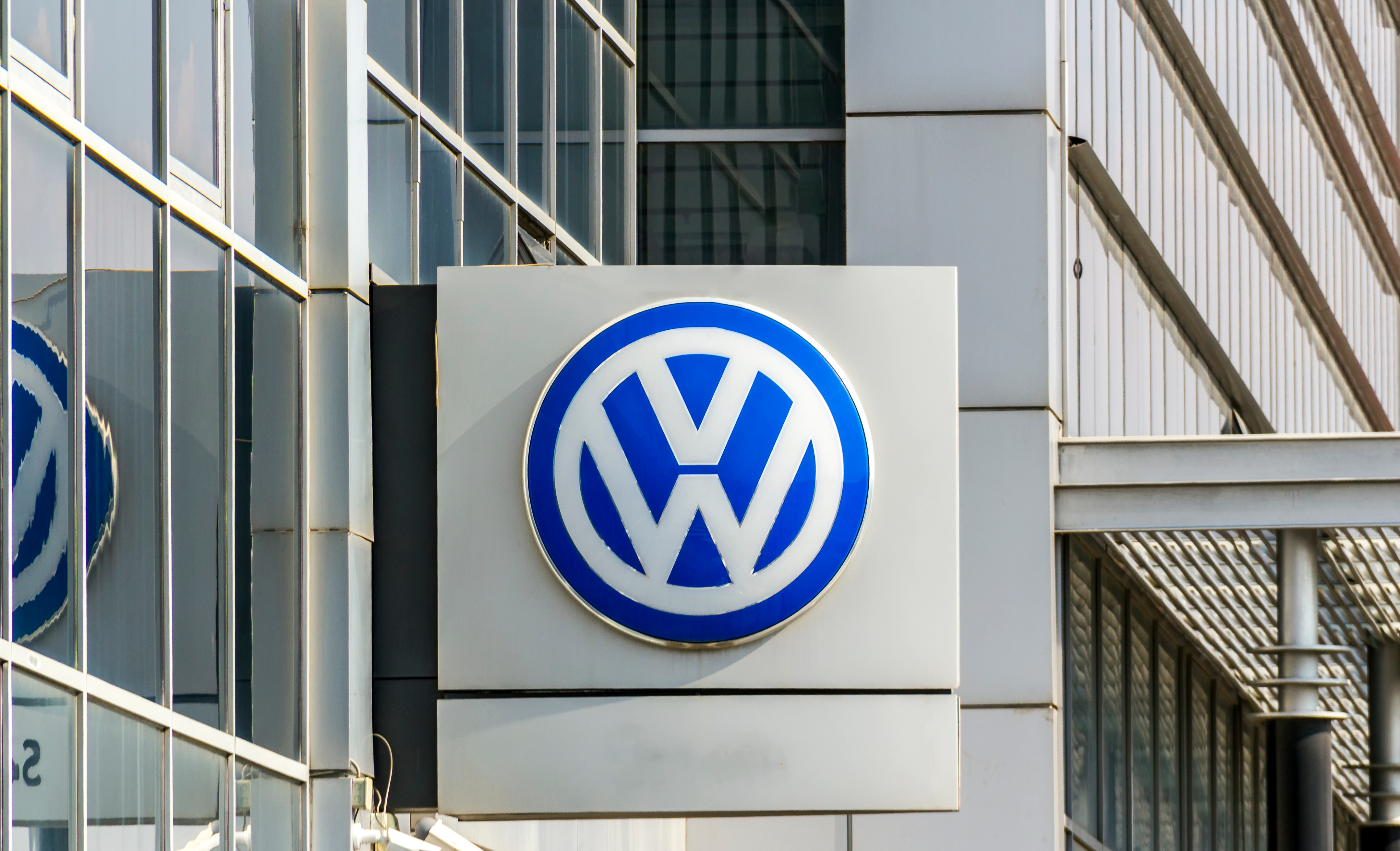 Păcăleală de 1 aprilie de la Volkswagen. Cum voiau să își schimbe numele