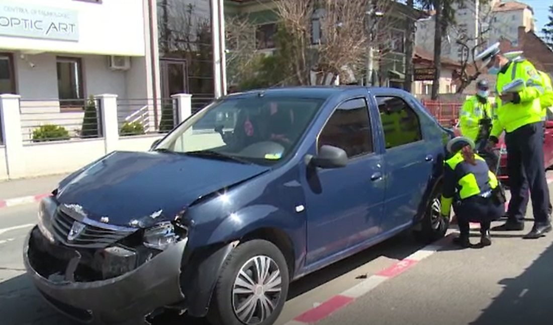 Accident teribil în Târgoviște. O femeie a fost rănită, iar trei mașini avariate