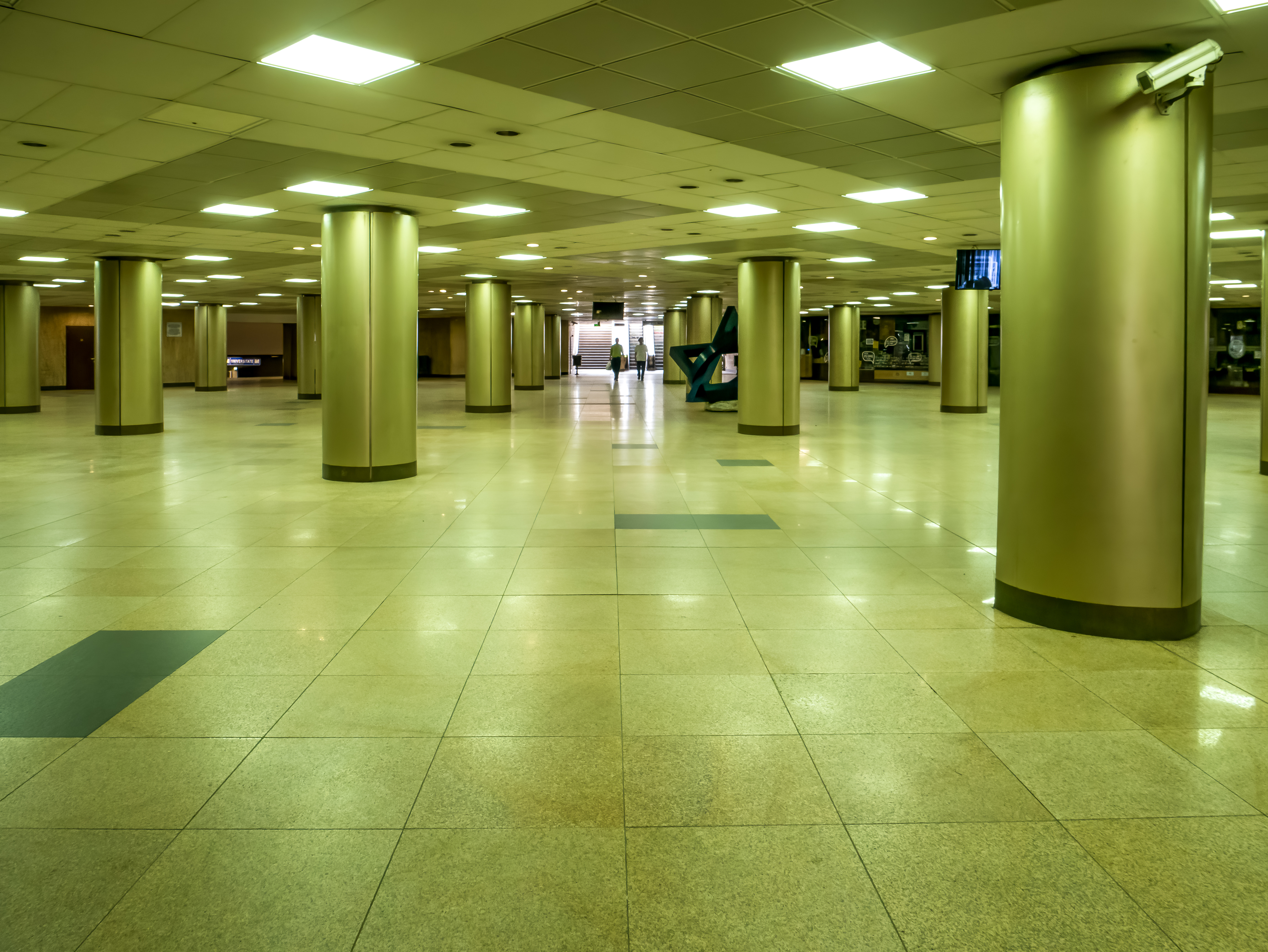 Termenul limită pentru eliberarea spaţiilor comerciale amplasate în incinta staţiilor de metrou expiră vineri