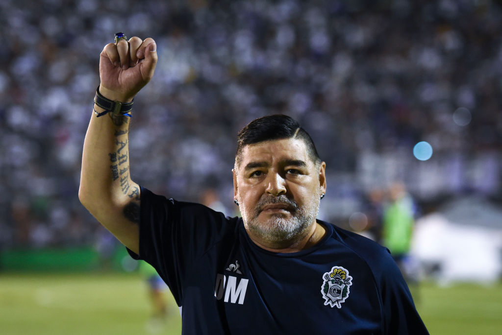 O fostă iubită a lui Maradona îl acuză de viol: ”M-am gândit la sinucidere”