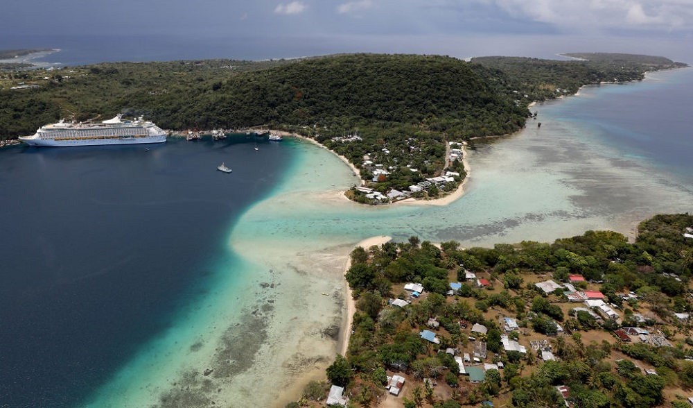 Un cadavru infectat cu Covid-19 a fost adus de valuri pe o plajă din Vanuatu. Decizia autorităților