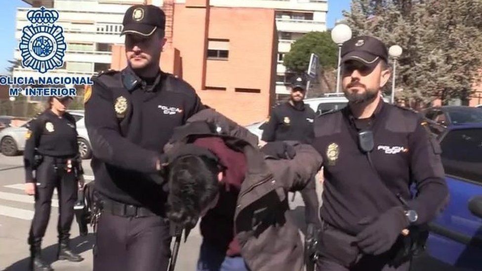 Caz șocant în Spania. Un bărbat și-a ucis mama și apoi i-a mâncat cadavrul