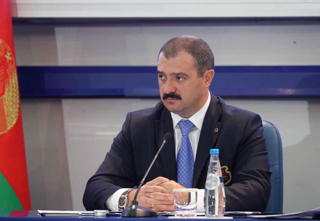 Aleksandr Lukaşenko vrea să-i transfere puterea fiului său Viktor Lukaşenko, după moartea sa