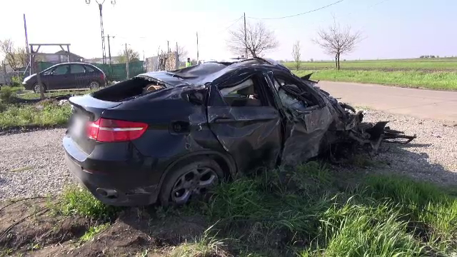 Șoferul care a provocat accidentul din Prahova în care și-a omorât doi prieteni era beat și nu avea permis