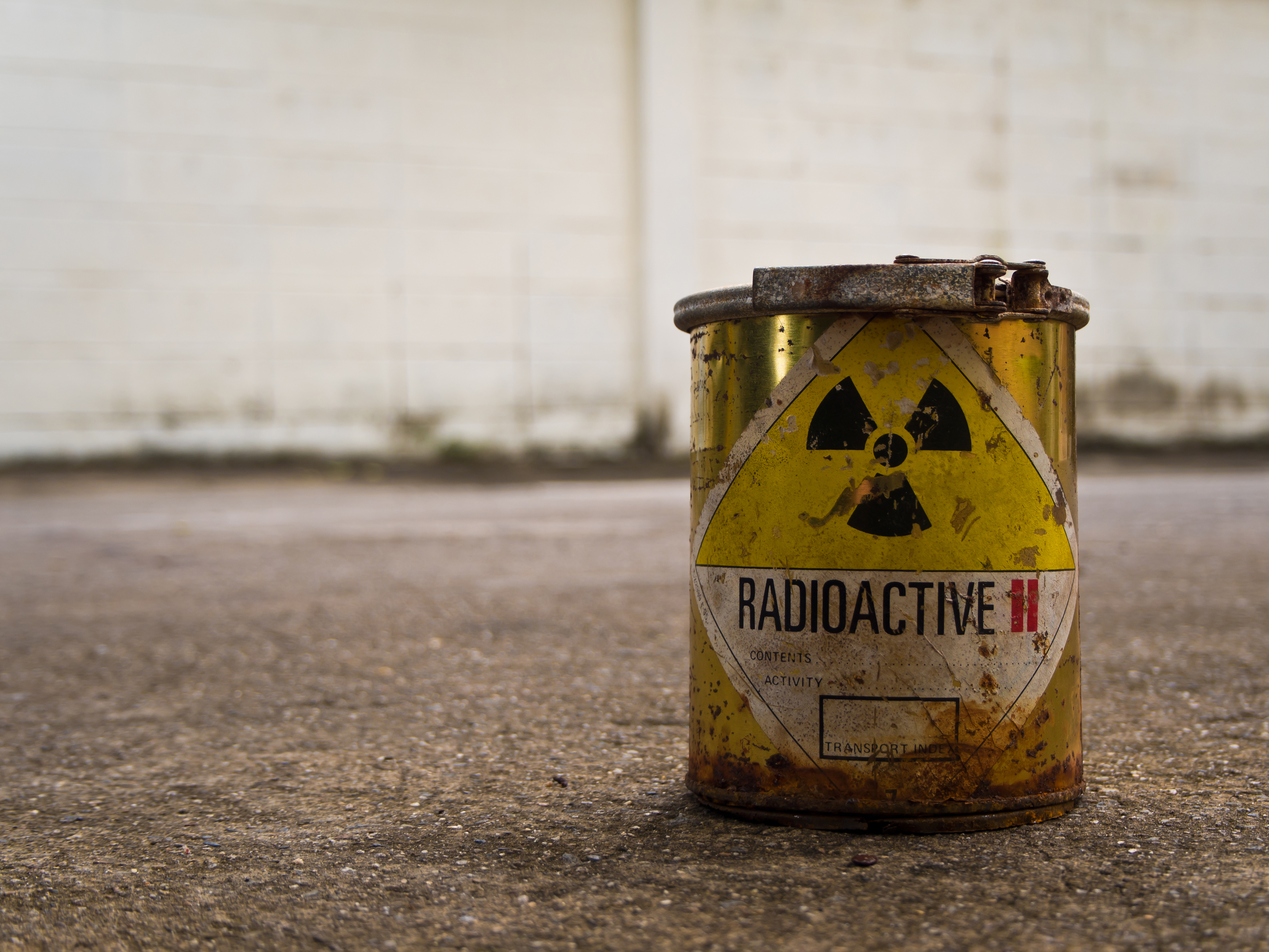 Un bărbat din Germania a găsit material radioactiv în garajul său în timp ce făcea curăţenie