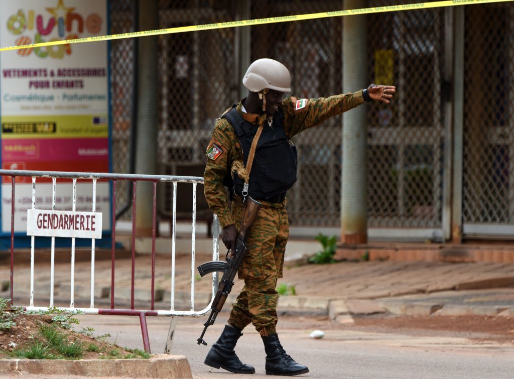 Trei jurnaliști europeni au fost uciși în Burkina Faso, după ce au fost sechestrați într-o ambuscadă