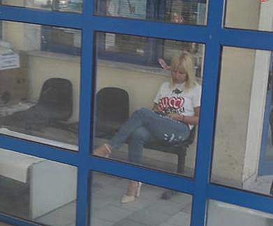 Primele imagini cu Elena Udrea în Bulgaria, reținută de poliție