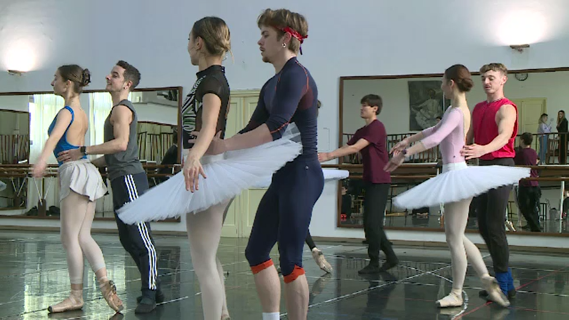Cinci balerini ucraineni s-au angajat la Opera Națională din București de la începutul războiului