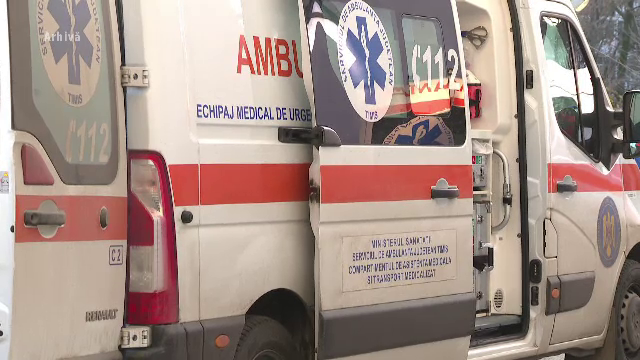 Un bărbat a murit chiar lângă Spitalul Municipal din Ploiești. Paznicul l-ar fi văzut, dar nu ar fi alertat medicii