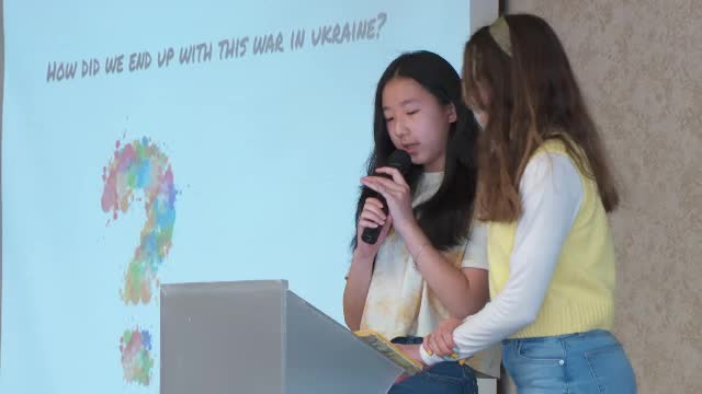 „O zi pentru umanitate”. Elevii unui colegiu privat din Cluj au organizat o strângere de fonduri pentru ucraineni