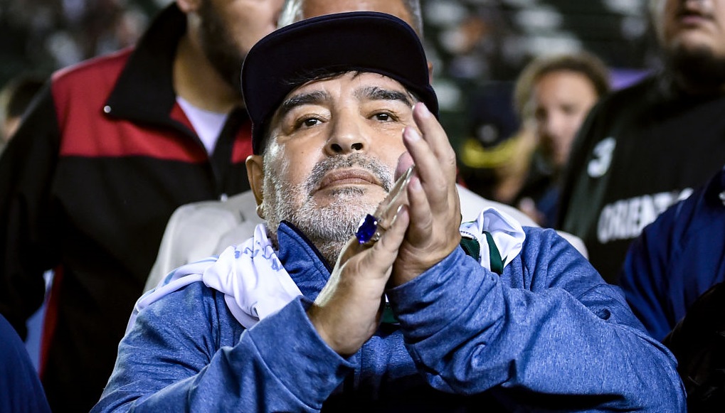 Medici judecaţi pentru omor din culpă în cazul lui Diego Maradona