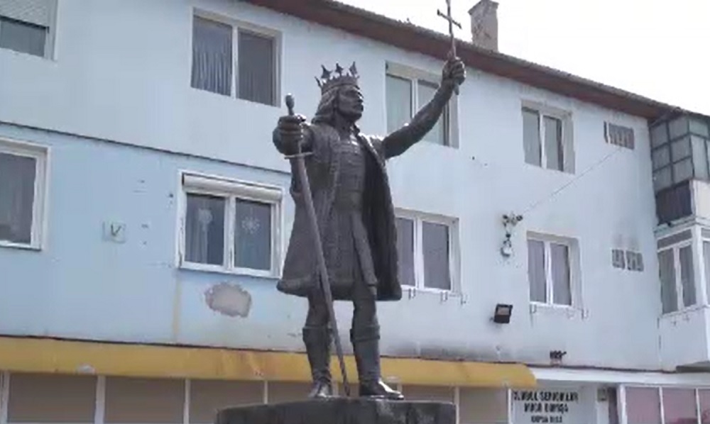 A fost inaugurată cea mai ciudată statuie a lui Ștefan cel Mare. Dimensiunile monumentului i-au șocat pe oameni