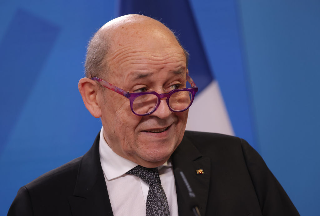 Ministrul de Externe din Franța, „îngrijorat şi foarte atent“ la R Moldova după exploziile din Transnistria