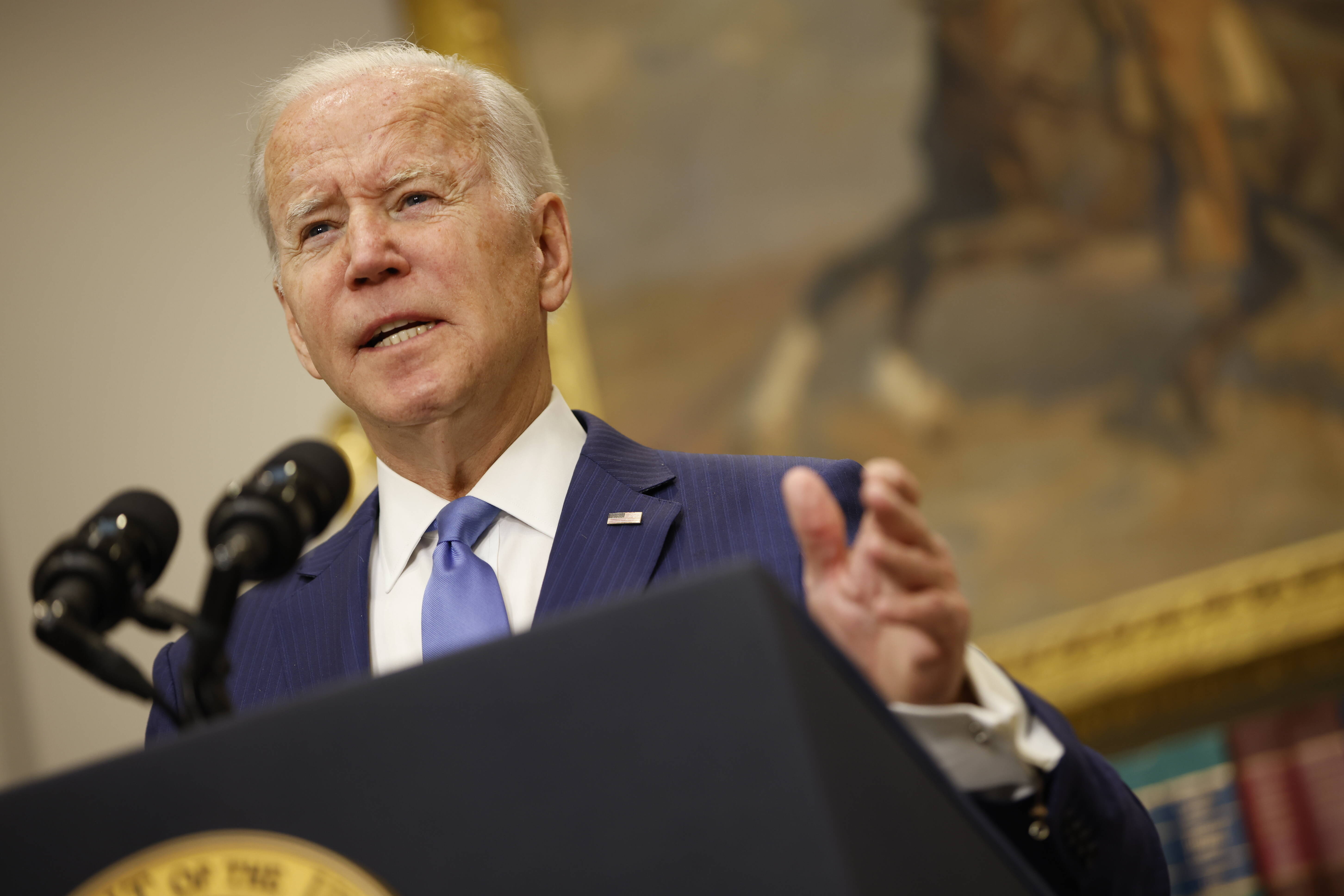 Președintele Joe Biden a semnat legea ce vizează o reglementare a armelor de foc, după ce numărul de atacuri armate a crescut