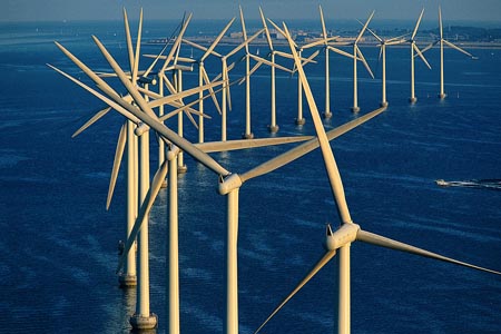 Energia verde, în continuare blocată de birocrație. Sute de turbine eoliene ar putea fi montate în zona Mării Negre