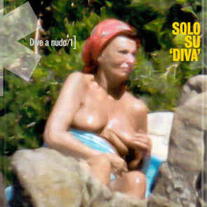 La 77 de ani, Sophia Loren nu are inhibitii. Face plaja topless. FOTO
