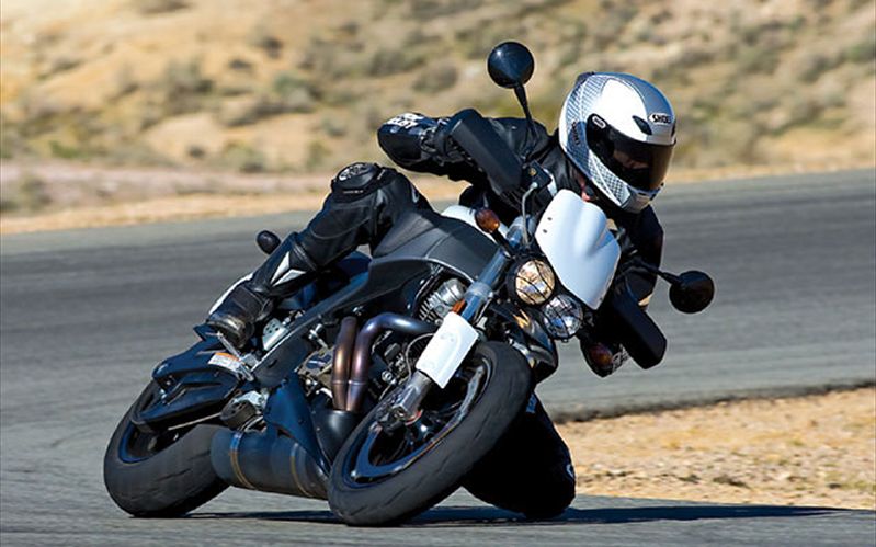 Un barbat orb si infirm a condus o motocicleta cu viteza de 269 de kilometri pe ora