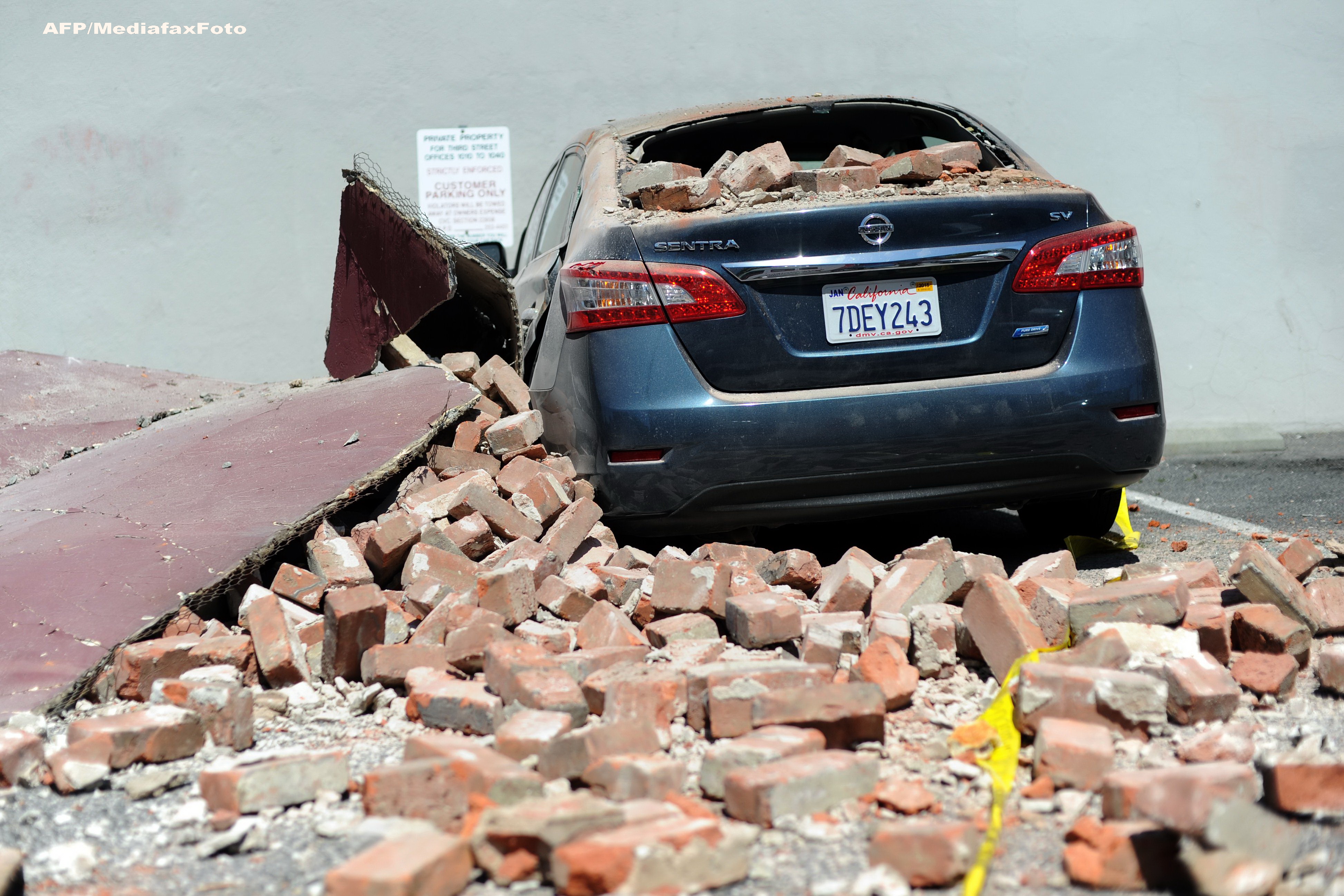 Stare de urgenta in California, dupa cel mai puternic cutremur din ultimii 25 de ani. FOTO si VIDEO - Imaginea 7